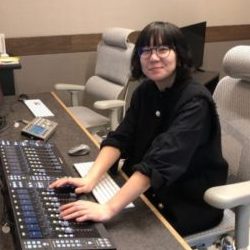 MA3で作業をする社員