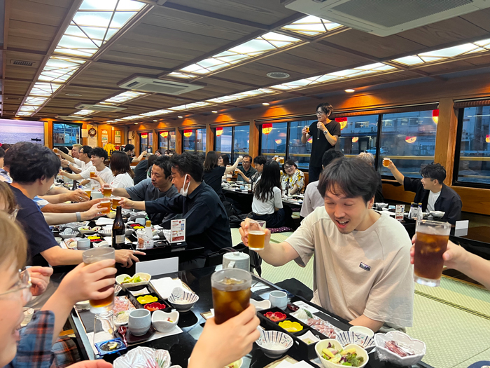 参加者全員で乾杯